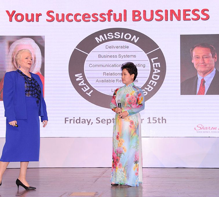 Sharon Lechter at a Your Successful Business Conference