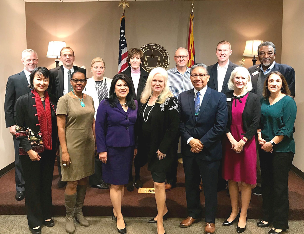 Sharon Lechter and officials at the White House